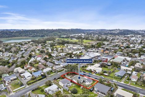 Photo of property in 28 Sunnyhaven Avenue, Beach Haven, Auckland, 0626