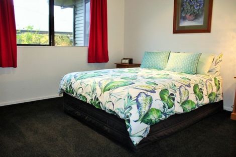 Photo of property in 32 Breaksea Street, Te Anau, 9600