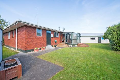 Photo of property in 5 Hinau Place, Cloverlea, Palmerston North, 4412