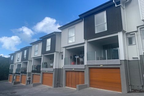 Photo of property in 15/10 Silver Moon Road, Albany Heights, Auckland, 0632