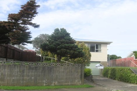 Photo of property in 4 Holly Grove, Maungaraki, Lower Hutt, 5010