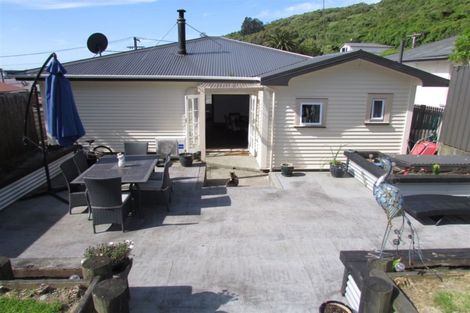 Photo of property in 8 Rochfort Street, Greymouth, 7805