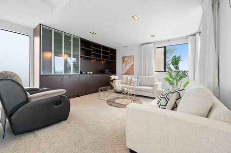 Photo of property in 39 Granger Road, Cockle Bay, Auckland, 2014