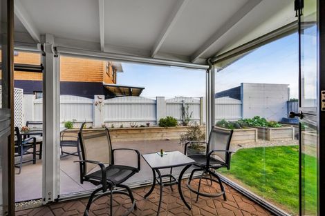 Photo of property in 25 Puketotara Street, Highlands Park, New Plymouth, 4312