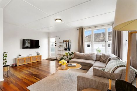 Photo of property in 26 Palmerston Road, Havelock North, 4130