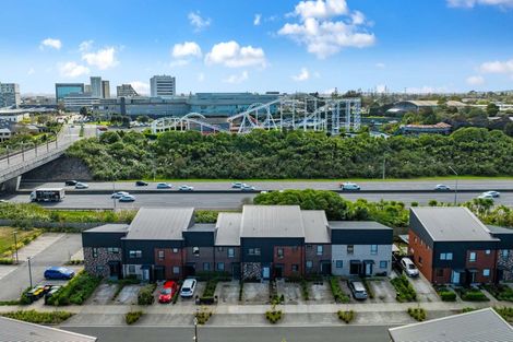 Photo of property in 28 Kotuitui Street, Manukau, Auckland, 2104