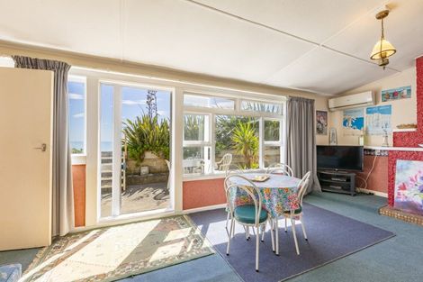 Photo of property in 265 Clifton Road, Te Awanga, 4102