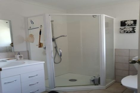 Photo of property in 1/31 Becroft Drive, Forrest Hill, Auckland, 0620