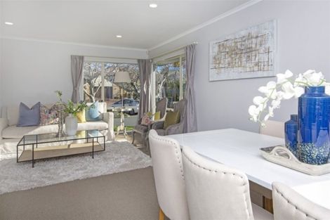 Photo of property in 9 Camerton Close, Northpark, Auckland, 2013