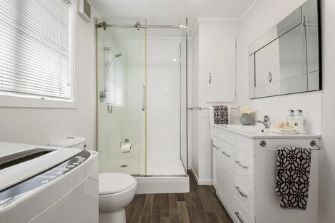 Photo of property in 1/21 Bonito Place, Bayview, Auckland, 0629