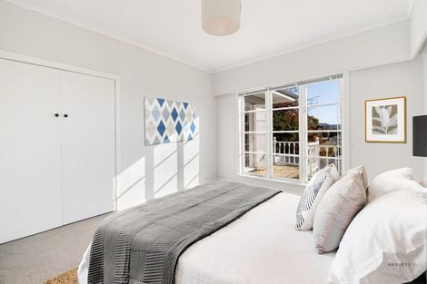 Photo of property in 32 Captain Scott Road, Glen Eden, Auckland, 0602