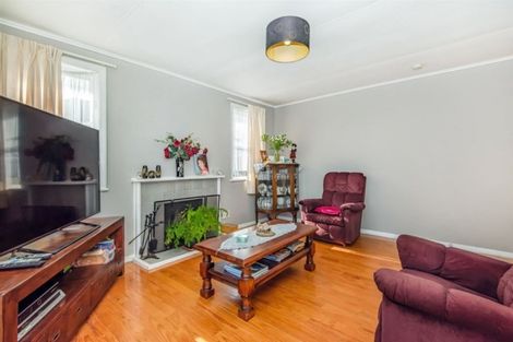 Photo of property in 8 Hayman Place, Beach Haven, Auckland, 0626