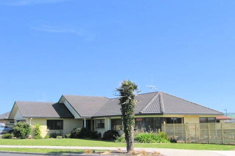 Photo of property in 24 Calypso Drive, Papamoa Beach, Papamoa, 3118