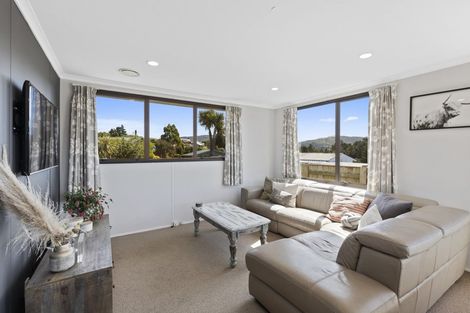 Photo of property in 20 Fenchurch Grove, Stokes Valley, Lower Hutt, 5019