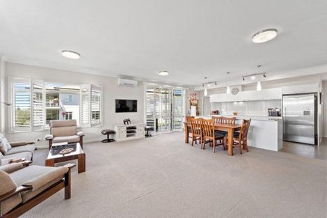 Photo of property in 37 Landmark Terrace, Orewa, 0931