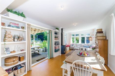 Photo of property in 42 Field Way, Waikanae Beach, Waikanae, 5036