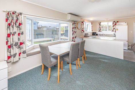 Photo of property in 25 Nukumaru Parade, Waiinu Beach, Whanganui, 4588