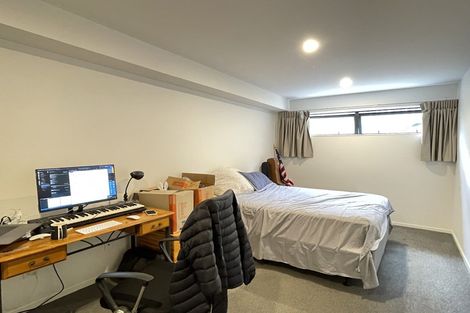 Photo of property in 4/4 Mcquoid Place, Glenfield, Auckland, 0629