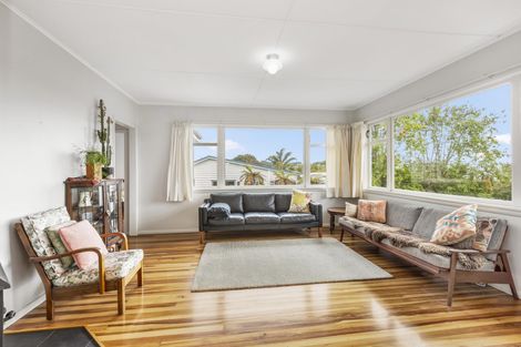 Photo of property in 10 Marine Parade, Raglan, 3225