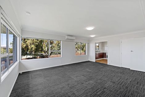 Photo of property in 37 Kirby Street, Glendene, Auckland, 0602