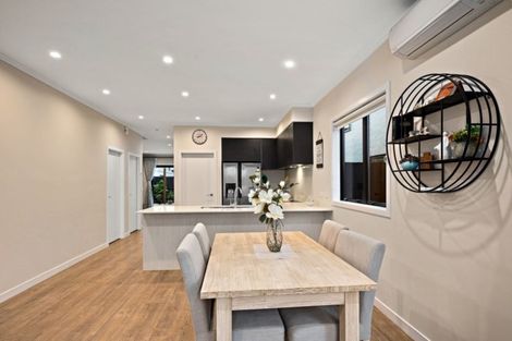 Photo of property in 14 Sacred Kingfisher Road, Hobsonville, Auckland, 0616