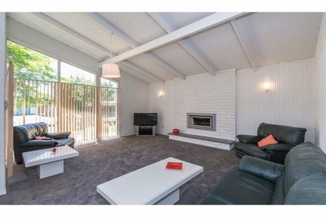 Photo of property in 25 Rosedale Place, Avonhead, Christchurch, 8042