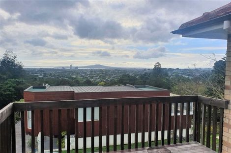 Photo of property in 2/177 Glenfield Road, Hillcrest, Auckland, 0627