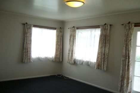 Photo of property in 2/7 Chapel Street, Papakura, 2110