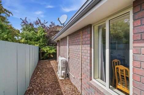 Photo of property in 2/40 Hare Street, Ilam, Christchurch, 8041