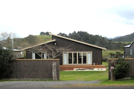 Photo of property in 109 Ocean Beach Road, Tairua, 3508