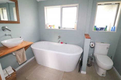 Photo of property in 37 Adams Road, Thornton Bay, Thames, 3575