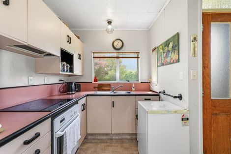 Photo of property in 100 Lake Road, Koutu, Rotorua, 3010