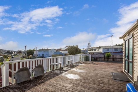Photo of property in 79 Driver Crescent, Cannons Creek, Porirua, 5024