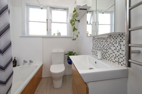 Photo of property in 35 Tilford Street, Woolston, Christchurch, 8062