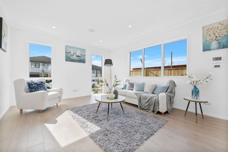 Photo of property in 13 Drumconnell Drive, Flat Bush, Auckland, 2019
