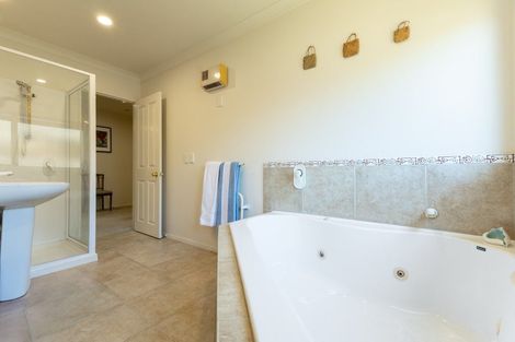 Photo of property in 9b Wood Leigh, Paraparaumu Beach, Paraparaumu, 5032