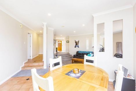 Photo of property in 17 Birkinshaw Grove, Riverstone Terraces, Upper Hutt, 5018