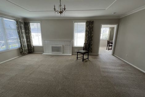 Photo of property in 17 Powell Crescent, Ilam, Christchurch, 8041