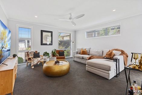 Photo of property in 21 Kahuparere Crescent, Pyes Pa, Tauranga, 3112