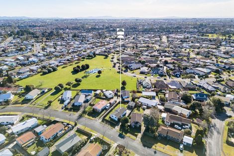 Photo of property in 18 Garland Drive, St Andrews, Hamilton, 3200