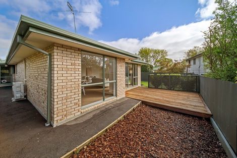 Photo of property in 14a Larch Place, Casebrook, Christchurch, 8051