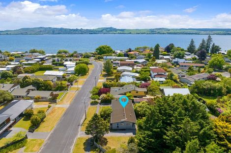 Photo of property in 11 Rainbow Drive, Rainbow Point, Taupo, 3330