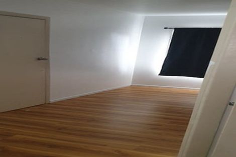 Photo of property in 1/142 Archers Road, Glenfield, Auckland, 0629