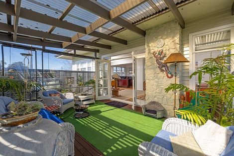 Photo of property in 28 Oxford Street, Martinborough, 5711