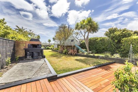 Photo of property in 10 Tarawera Road, Johnsonville, Wellington, 6037