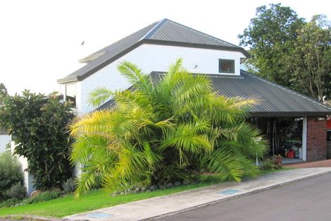 Photo of property in 216 Whangaparaoa Road, Red Beach, 0932