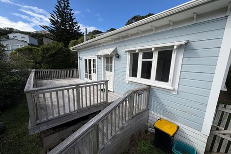Photo of property in 30a Sutherland Crescent, Melrose, Wellington, 6023