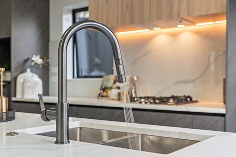 Photo of property in 16 Saint Catherine Crescent, West Harbour, Auckland, 0618