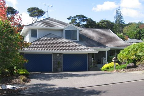 Photo of property in 17 Woodfern Crescent, Titirangi, Auckland, 0604