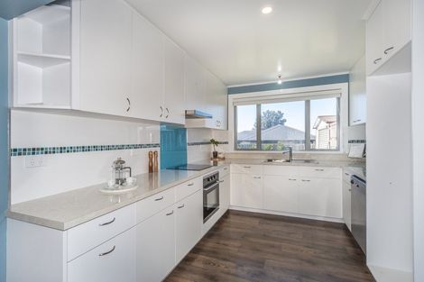 Photo of property in 104 Burwood Road, Burwood, Christchurch, 8083